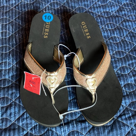 Gorgeous Guess sandals, size 10M, black and gold, NWT! - Picture 2 of 16